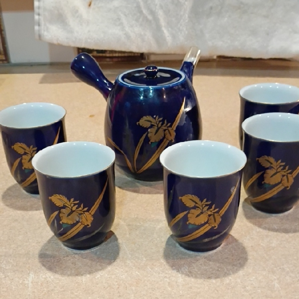 Fukagawa Japan Six Piece Tea Set